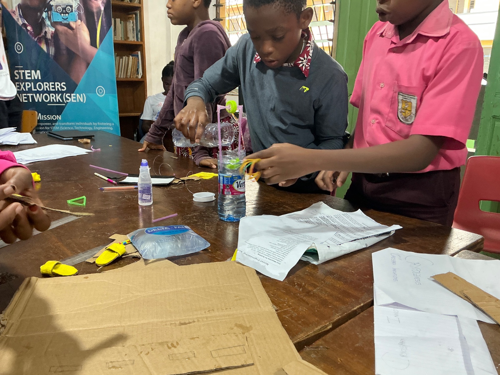 Students doing Novel Engineering at SEN